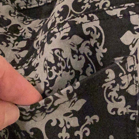 LUSHOUS pants. - Picture 4 of 8